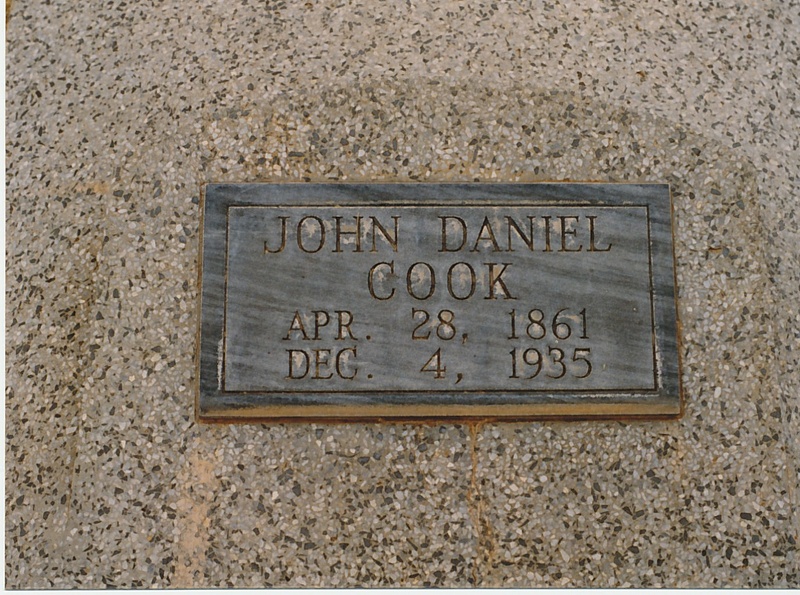 No Side Section C, Lot 150
JOHN DANIEL COOK
Apr 28, 1861
Dec 4, 1935 Cook_John.jpg