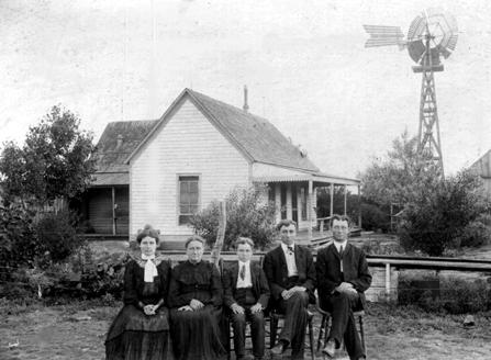 Left to right: Ida (CLAYTON) BARNES, Mary Elizabeth (BARNES) CLAYTON, Monte CLAYTON, Jim CLAYTON & Blaine BARNES ClaytonBarnes.jpg
